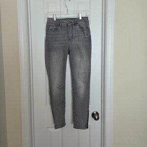 WHBM High Rise Skinny Crop with zipper accent in gray.  Size 0.